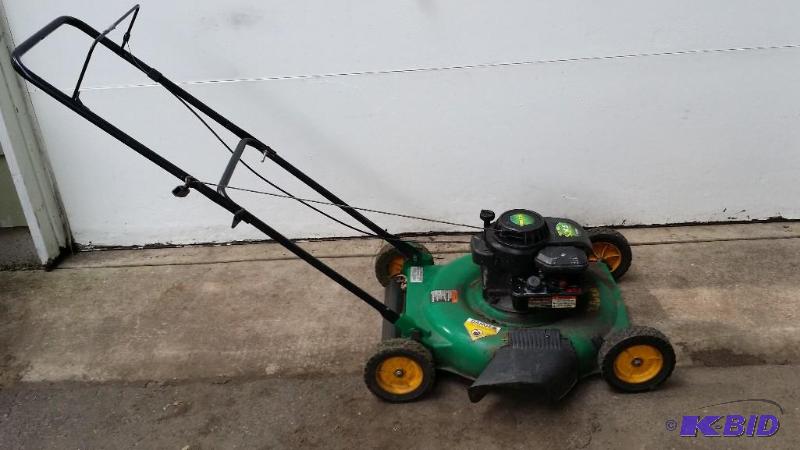lot 5 image: Poulan Mulcher Mower
