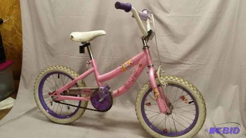 lot 69 image: 10" girls Disney princess bike with fron...