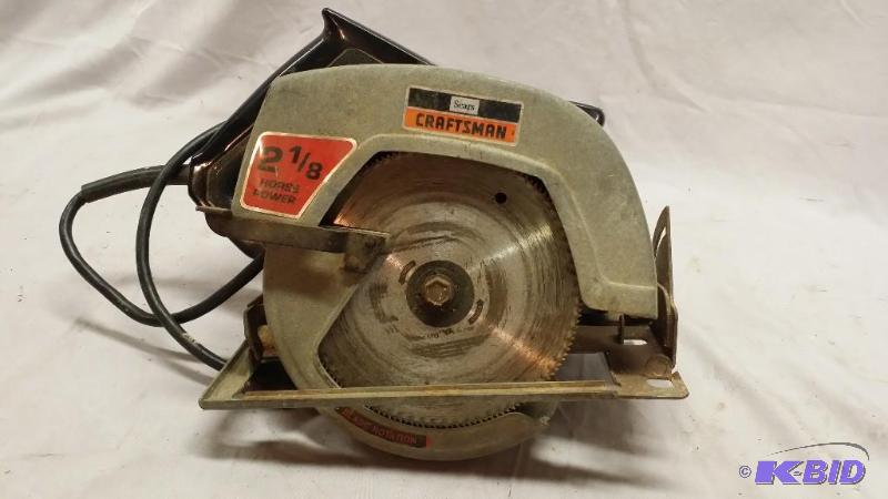 lot 75 image: Craftsman 2 18hp 712" circular saw...
