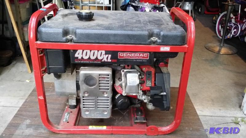 lot 8 image: 4000XL Generac Generator