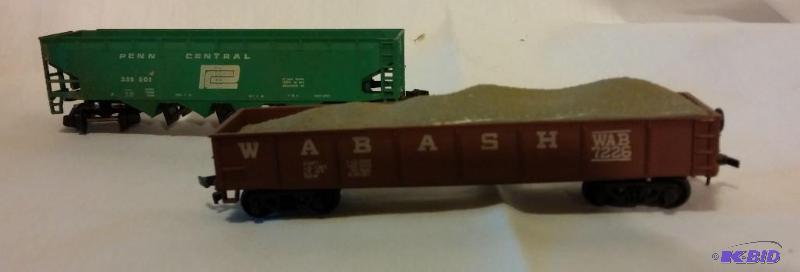 Lot of 2 Vintage HO Cars...