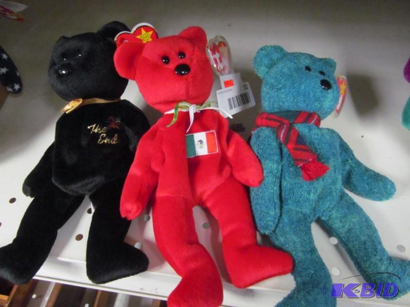 lot 31 image: Lot of 3 Ty Beanie Babies