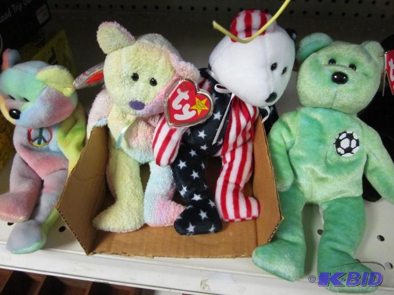 lot 32 image: Lot of 4 Ty Beanie Babies