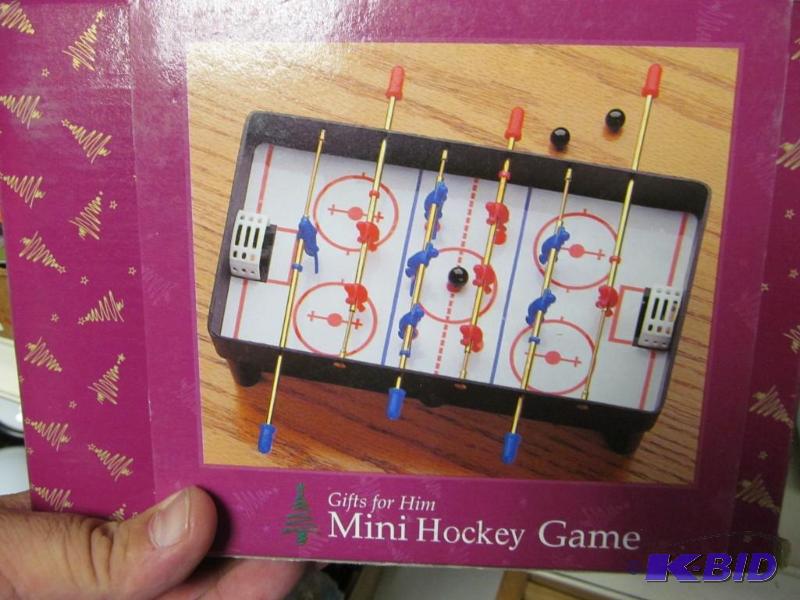 lot 36 image: Lot of 4 Games