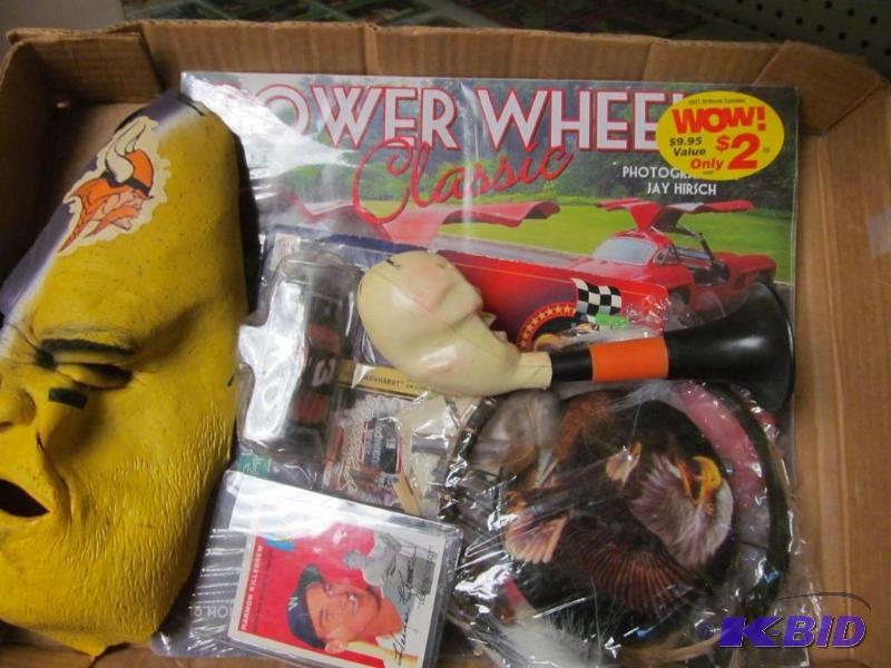 lot 37 image: Lot of Misc Collectables