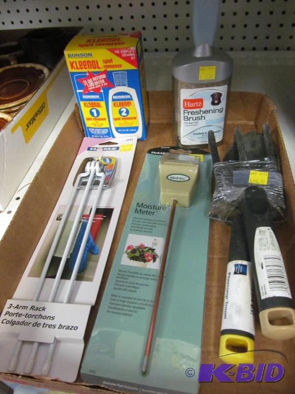 lot 51 image: Lot of Misc Household items