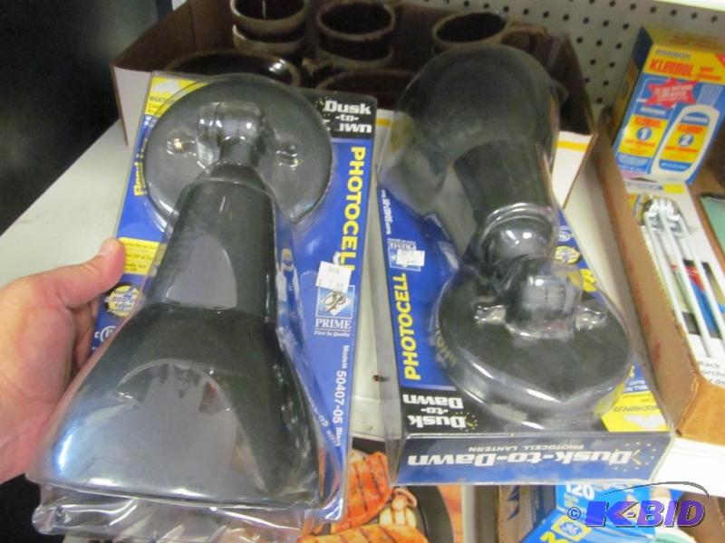 lot 71 image: Lot of 2 Outdoor Spotlights dusk to dawn with photocell