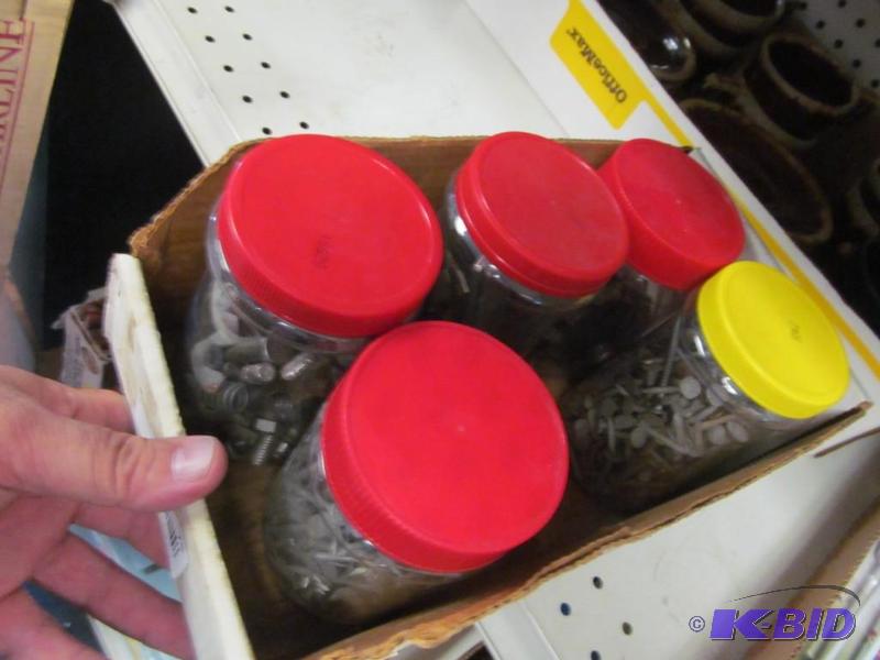 lot 75 image: Lot of misc nails & screws