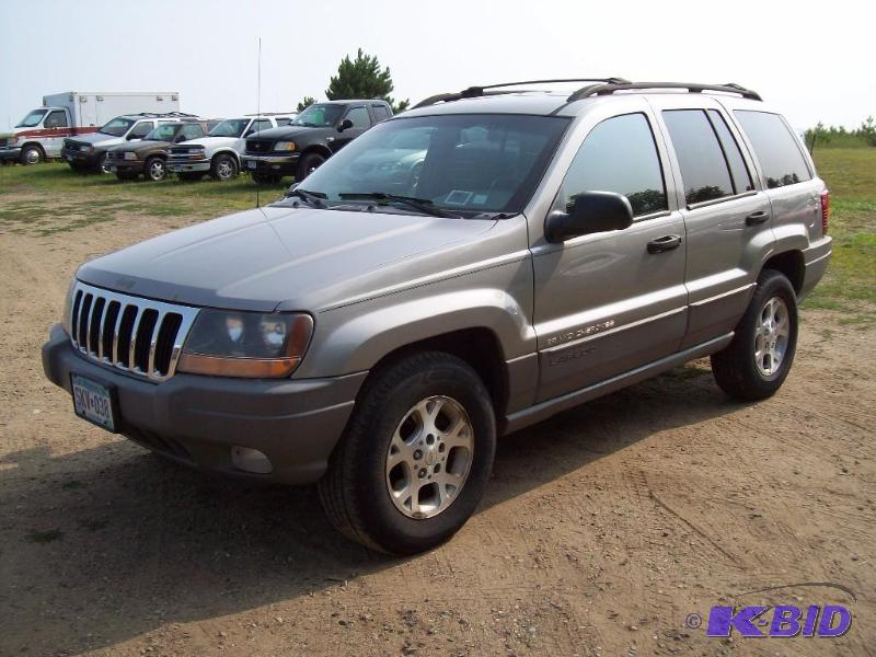 Year 2000 Make Jeep 4 x 4 Model Grand Cher...