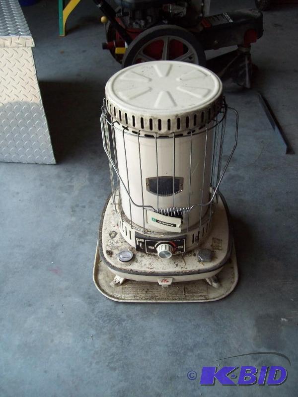 lot 16 image: Space Heater