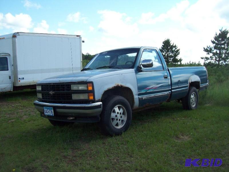 lot 3 image: Chevy Truck