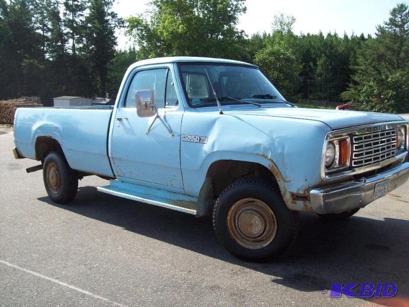 lot 4 image: 1978 Dodge
