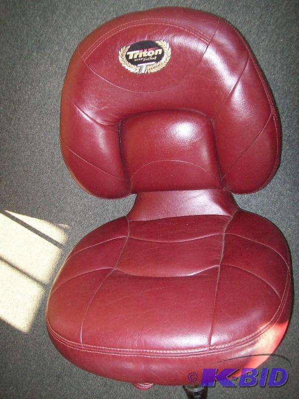 Boat seat