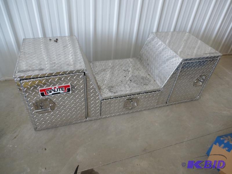 Brute tool box Aluminum diamond plate box ha...