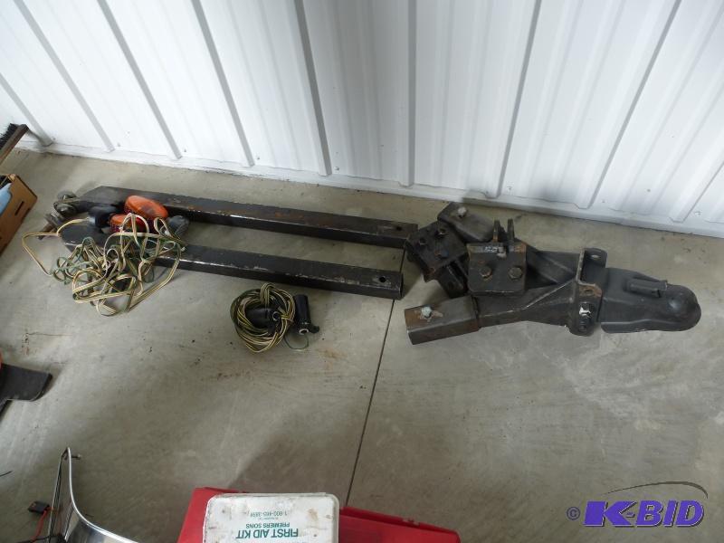 Truck towing hitch Front mount hitch designe...