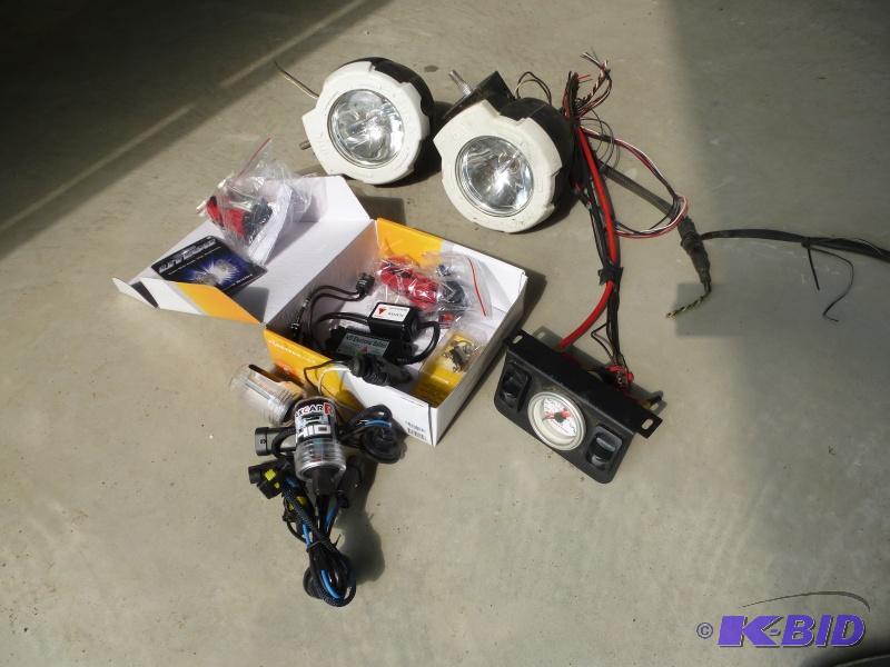 HID Light set 2 Flood lights spare bulbs HID...