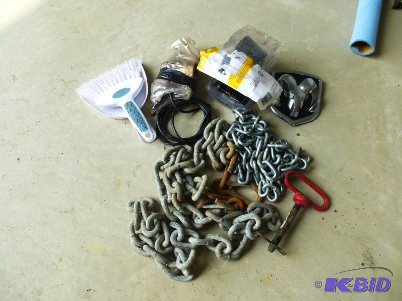 Chains, Pin, Whisk broom, 12V Trailer plugs, ...