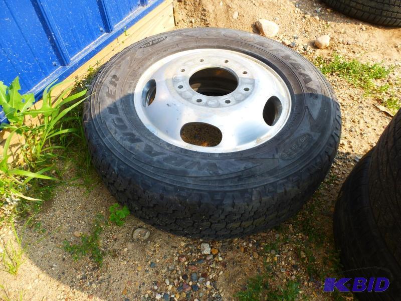 Good Year Tire and rim LT 2457517&quot Do...