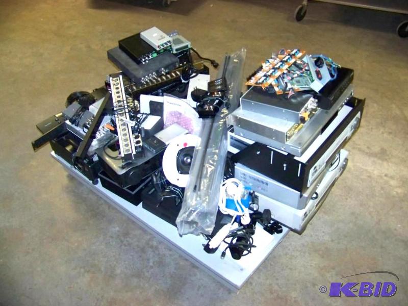 lot 126 image: PARTS  REPAIR and Miscellaneous - Electronics and Components