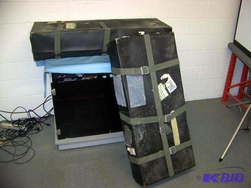 lot 80 image: 17x9, Drape, Screen and Frame Kit in Hard-Sided Cases