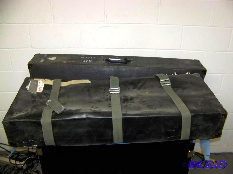 lot 84 image: Screen Works, 5x7, Front and Rear Screens, Frame and DrapeDress Kit in Hard-Sided Cases
