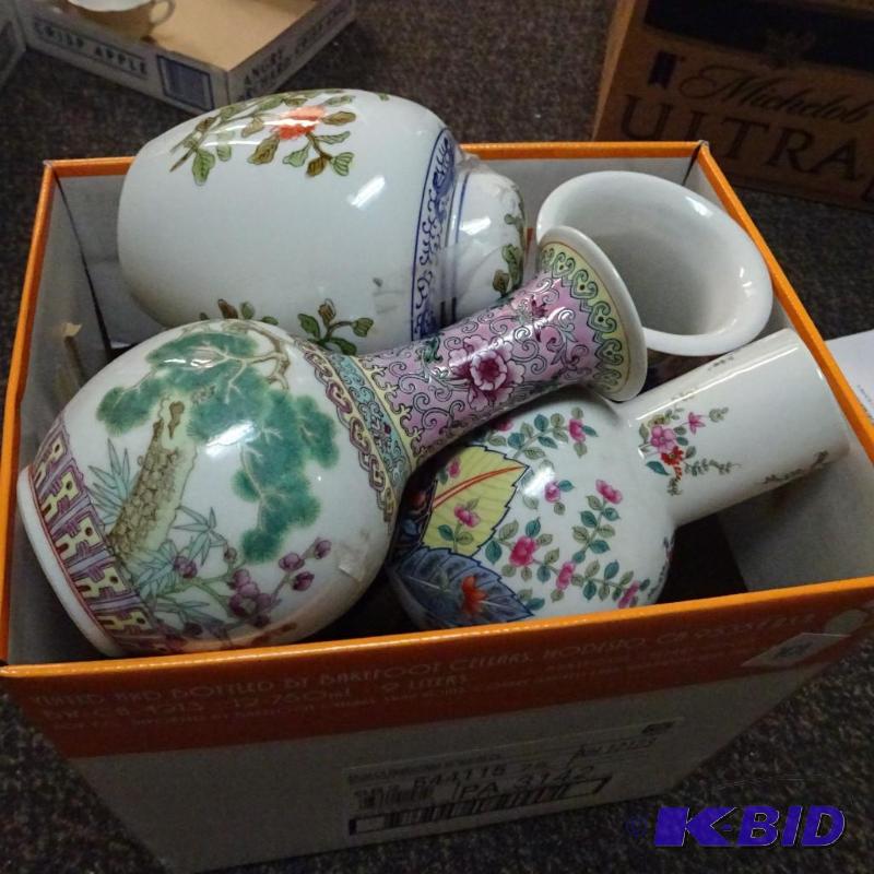 lot 101 image: Misc vases...