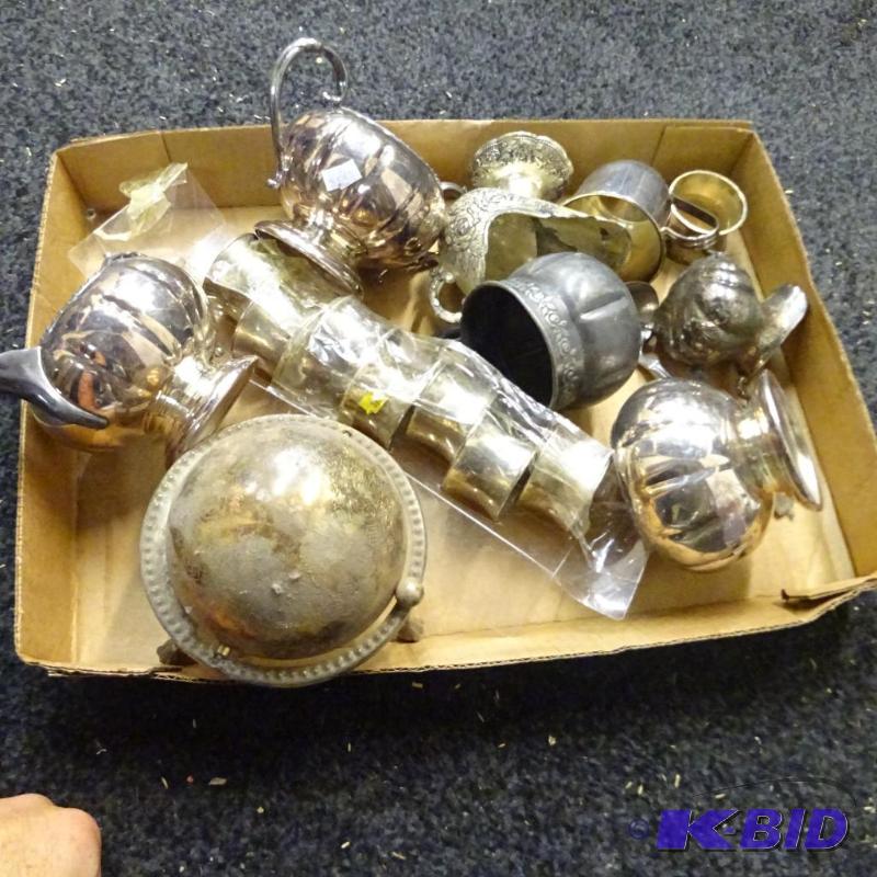lot 124 image: Misc silver plate items...