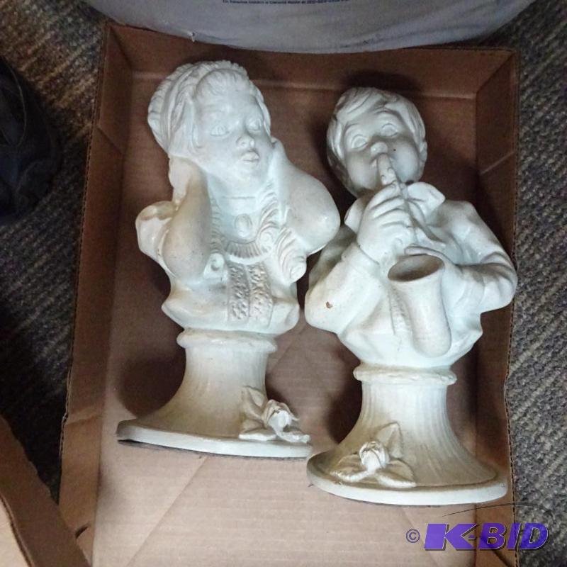 lot 190 image: Music theme statues...
