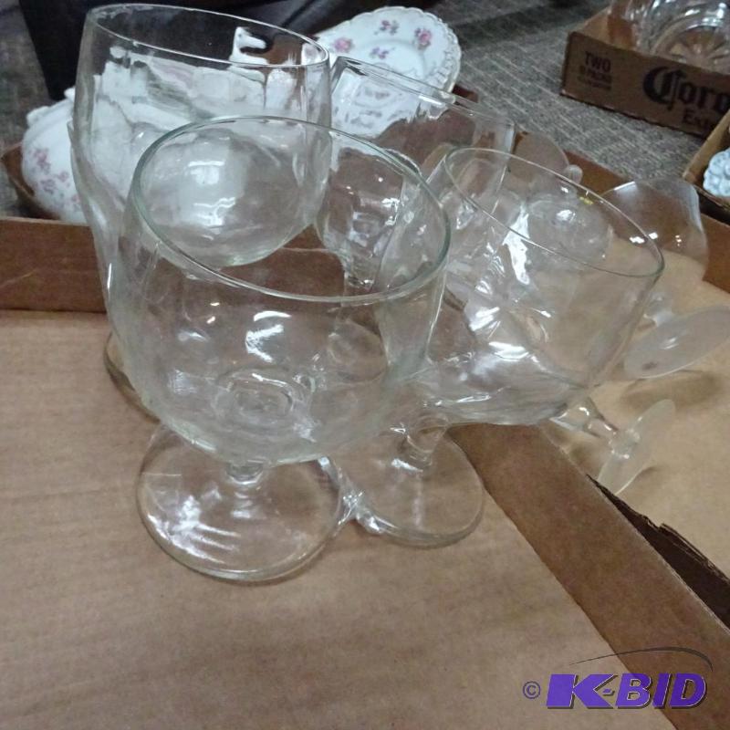 lot 208 image: 4 drink glasses...