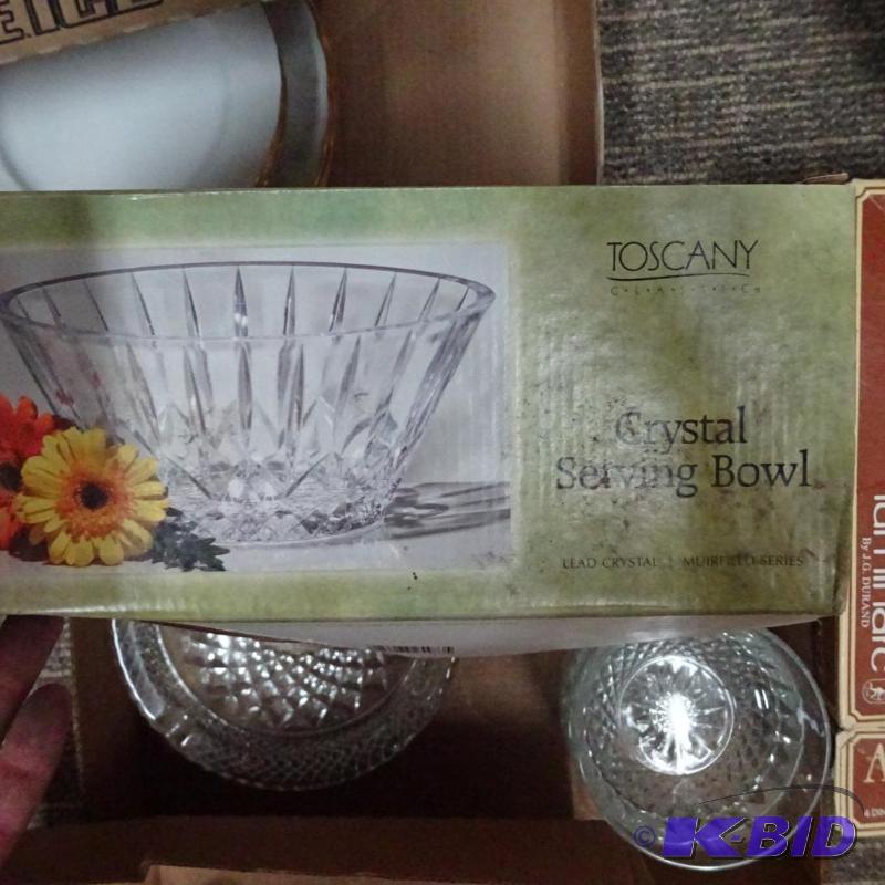 lot 217 image: Toscany classics crystal serving bowl....