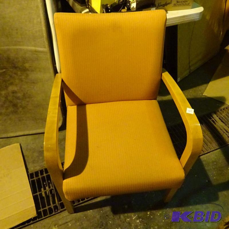 lot 37 image: Wood framed cushioned side chair...