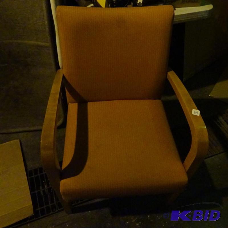 lot 41 image: Wood framed cushioned side chair...