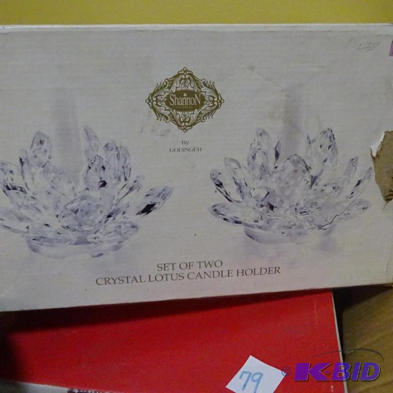 lot 78 image: Set of 2 crystal lotus candle holders...