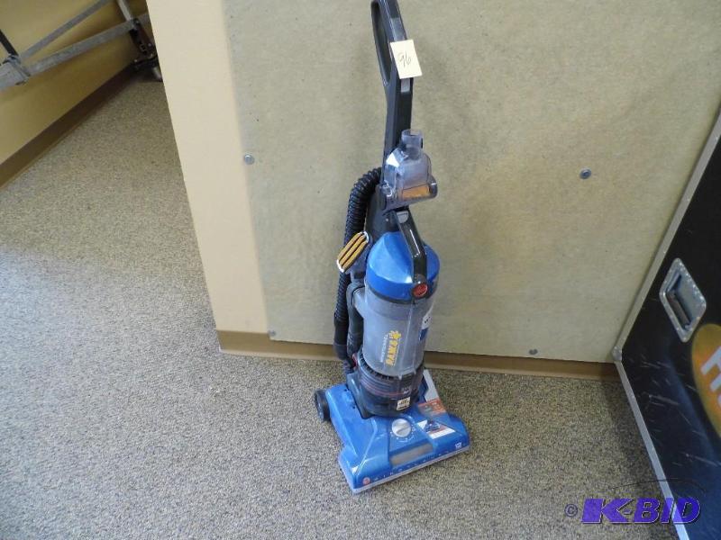 Hoover Wind Tunnerl Vaccuum