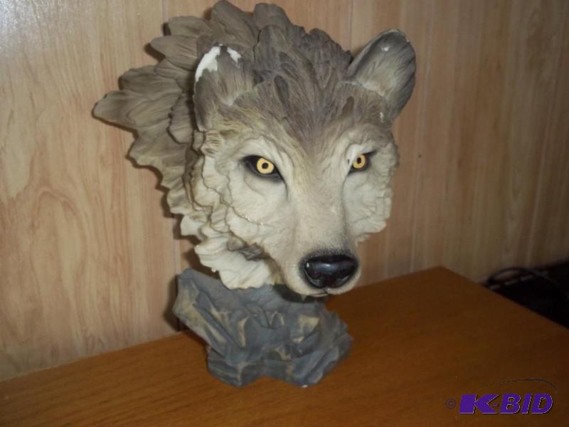 wolf decor