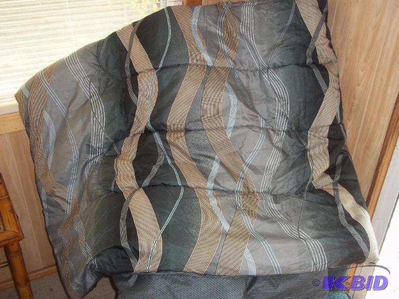 Queen comforter quilt