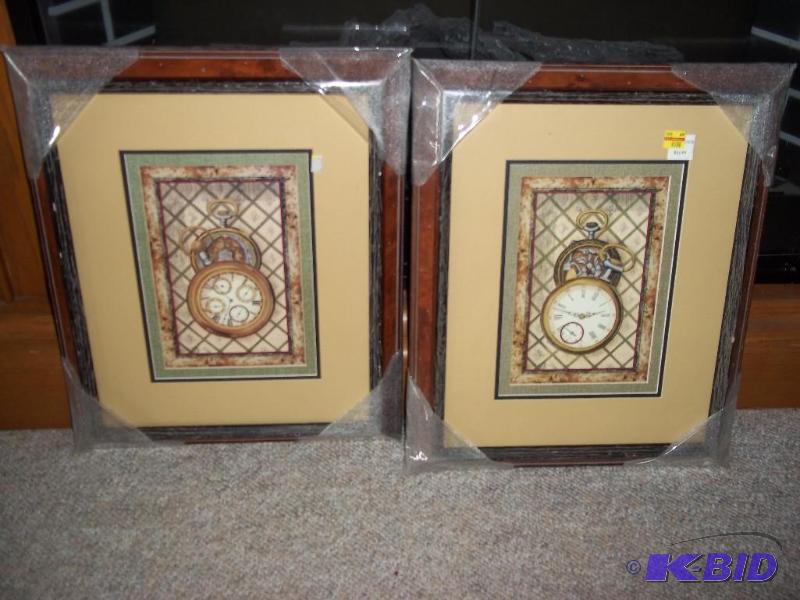 2 new pictures of a clock