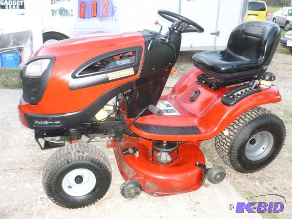 lot 2 image: Craftsman yt4000 lawn tractor. 24 hp. 2 cycle...