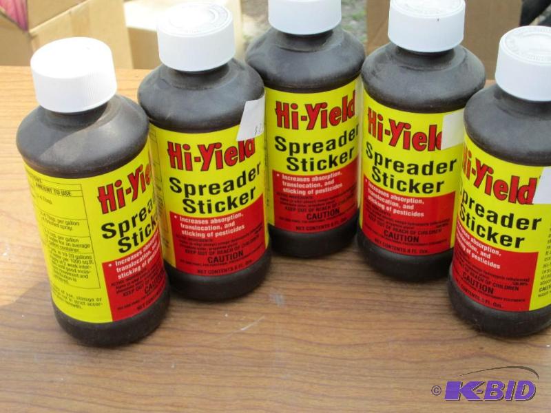 lot 124 image: Hi-Yield spreader sticker, helps keep pest co...