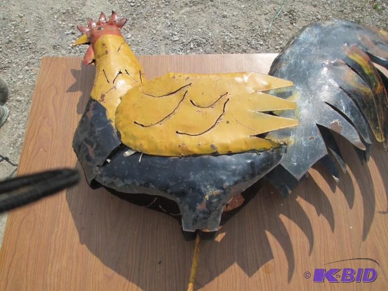 lot 15 image: Welded metal chicken, 32 inches from tail to ...