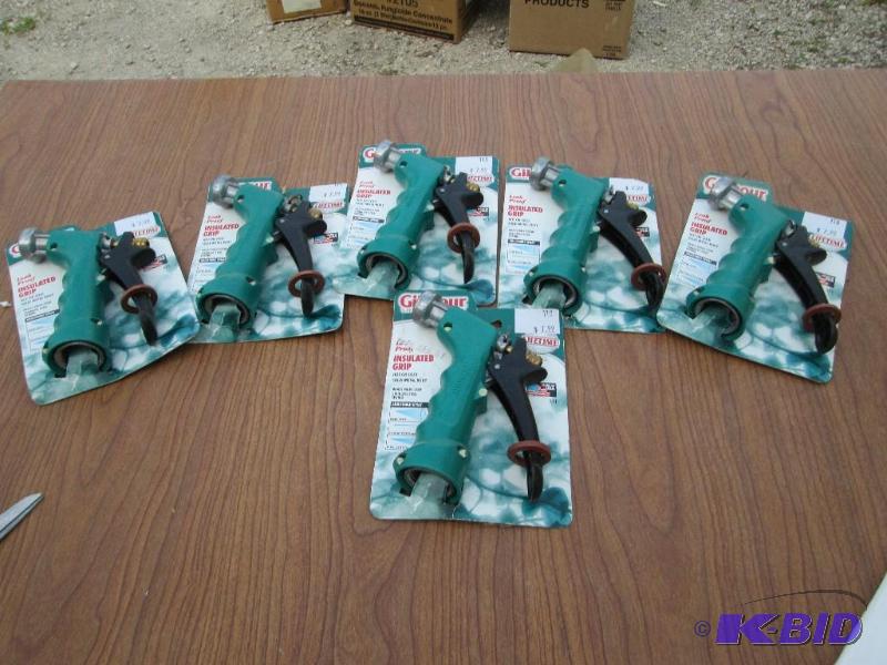 lot 208 image: Lot of 6 Gilmour metal heavy duty hose spray ...