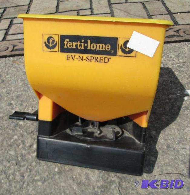 lot 257 image: Earthway hand spreader model 3500...