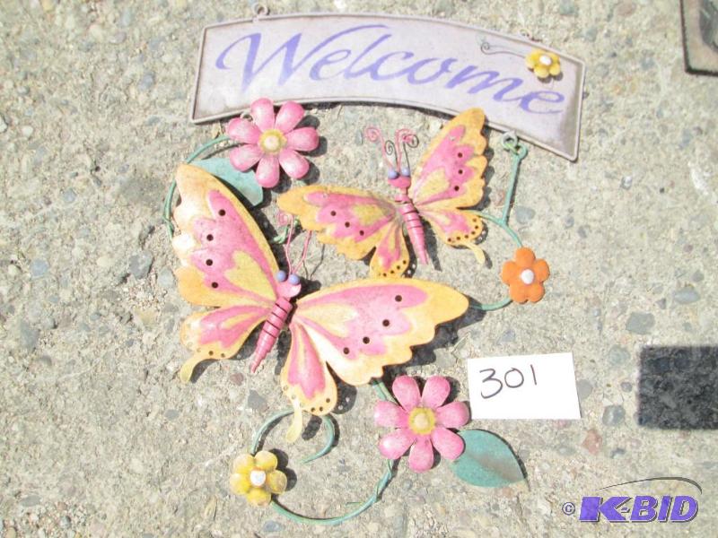 lot 301 image: Welcome metal hanging...