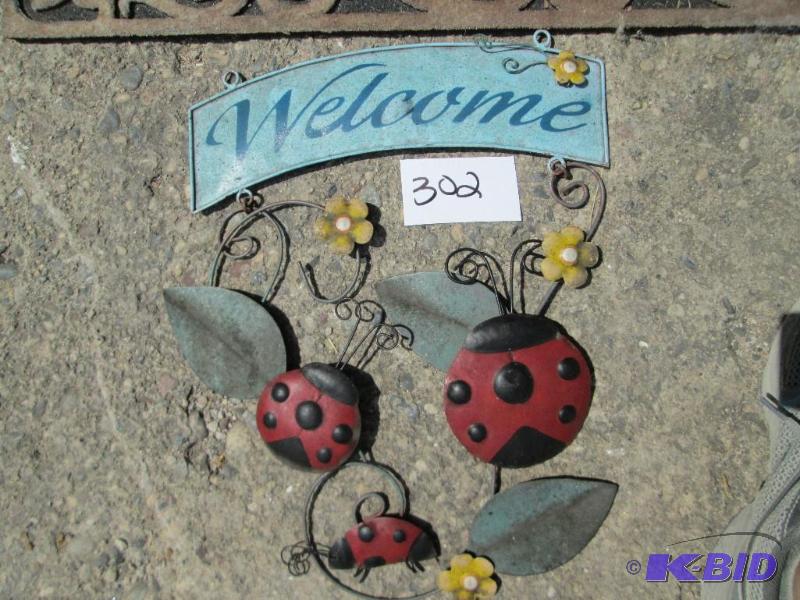 lot 302 image: Welcome metal hanging...