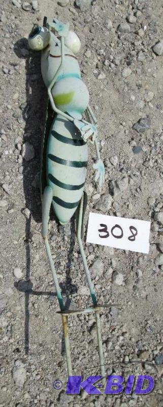 lot 308 image: Metal craft bug yard dcor...