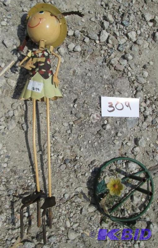 lot 309 image: Metal craft bobble head girl dcor...