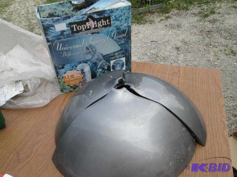 lot 61 image: Top Flight 17 inch diameter squirrel guard to...