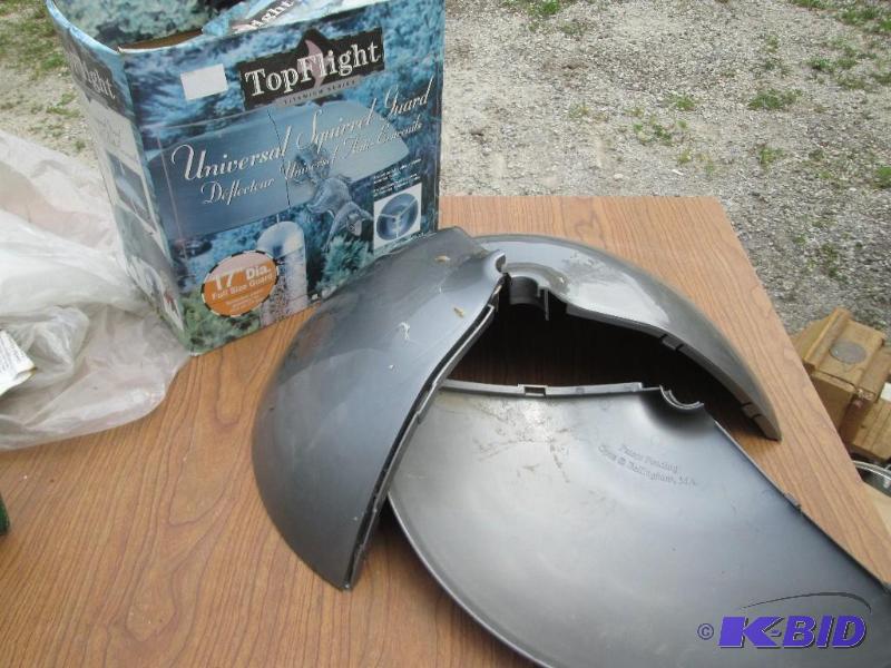 lot 62 image: Top Flight 17 inch diameter squirrel guard to...