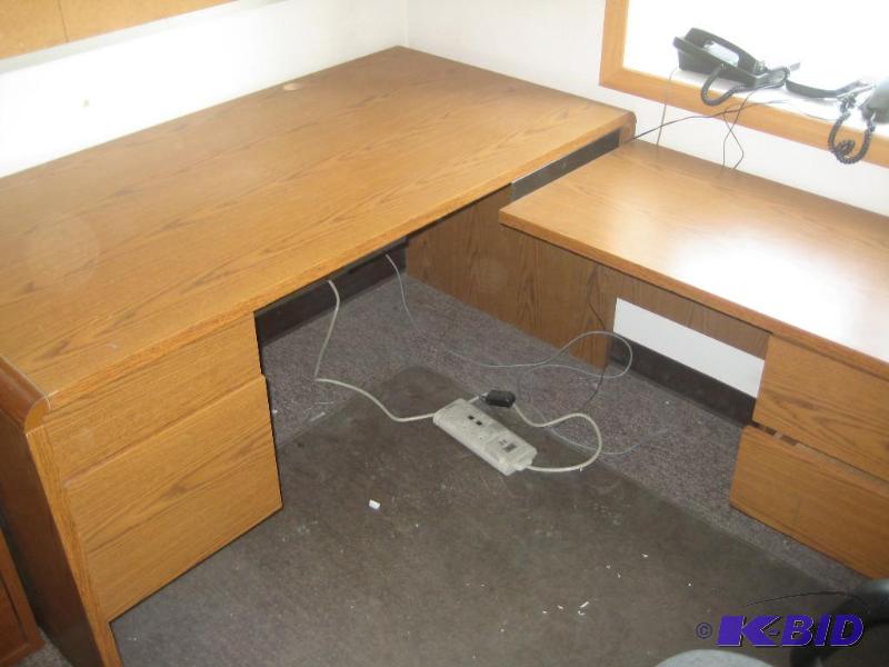Corner Desk Unit