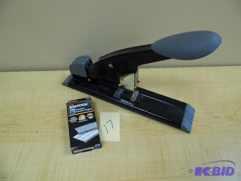 Heavy Duty Stapler wStaples
